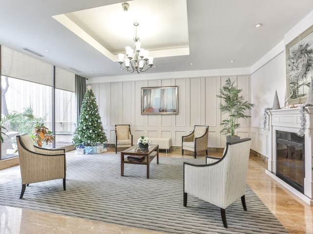 1607 - 1359 White Oaks Blvd, Oakville, L6H2R8 | Image 2