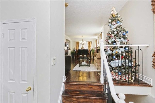 4 Carabram Crt, Brampton, L6X 4M3 | Image 2