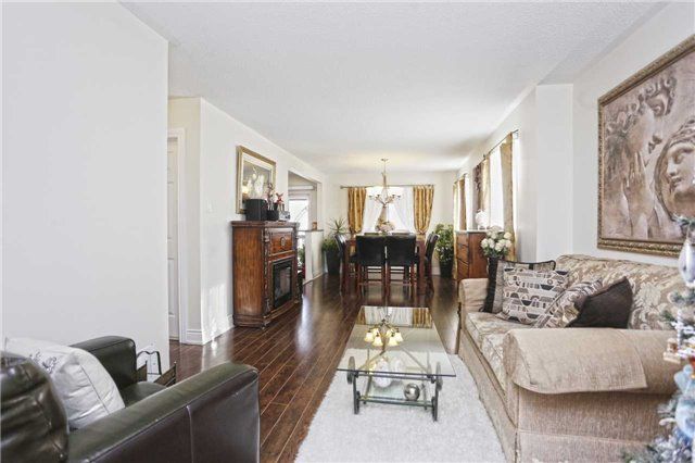 4 Carabram Crt, Brampton, L6X 4M3 | Image 3