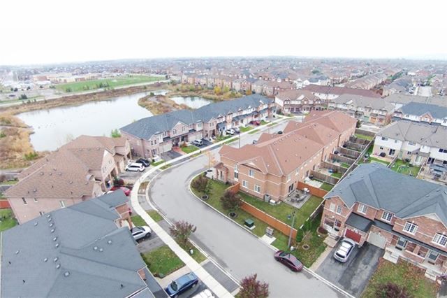 355 Hobbs Cres, Milton, L9T0J3 | Image 3