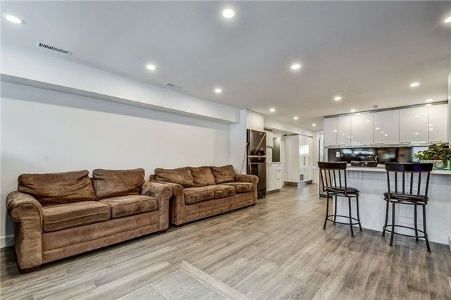 Lower - 1434 Petrie Way, Mississauga, L5J1G5 | Image 2