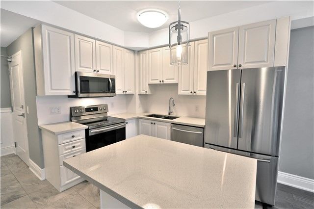 622 - 2486 Old Bronte Rd, Oakville, L6M 4J2 | Image 2