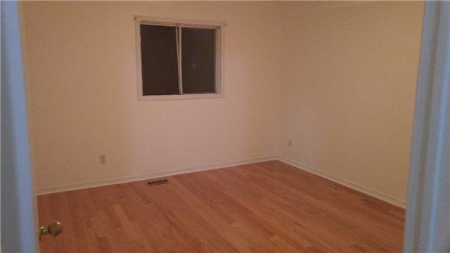 33 Clover Bloom Rd, Brampton, L6R1S2 | Image 2