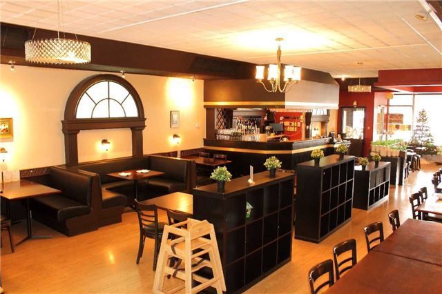 380 Lakeshore Rd E, Mississauga, L5H1H5 | Image 2