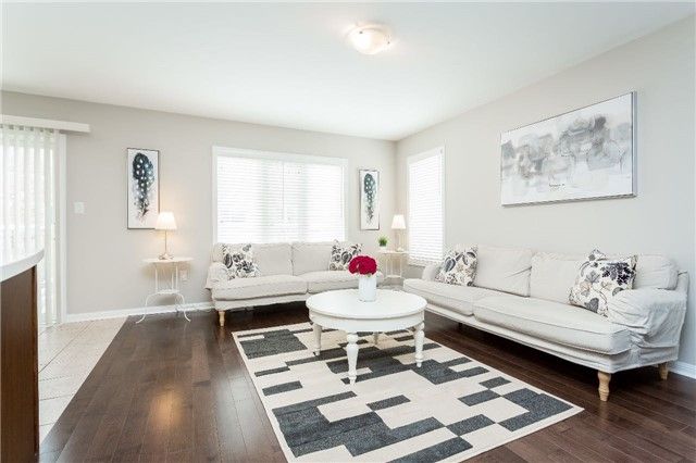 48 Van Fleet Terr, Milton, L9T0Y4 | Image 2