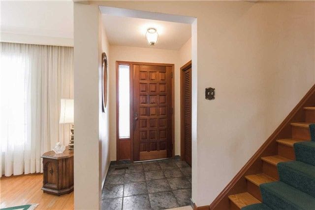 34 Bearbury Dr, Toronto, M9C2G9 | Image 3