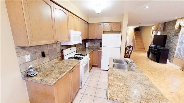 Main - 124 Crystalview Cres, Brampton, L6P 2S2 | Image 3