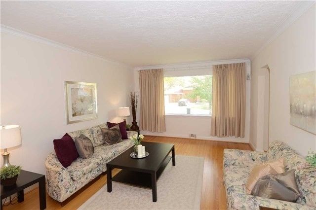 132 Lothian Ave, Toronto, M8Z4L4 | Image 3