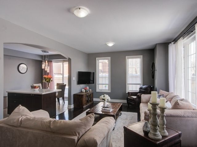 103 Higginbotham Cres, Milton, L9T8A4 | Image 2