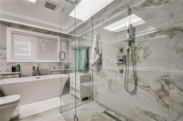 1434 Petrie Way, Mississauga, L5J1G5 | Image 2