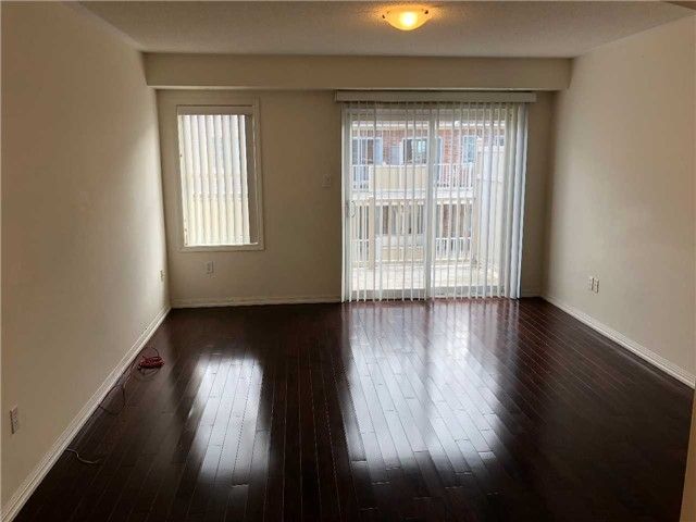 5 - 750 Neighbourhood Circ, Mississauga, L5B0B7 | Image 3