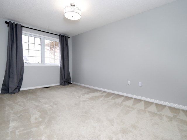 2418 Highcroft Rd, Oakville, L6M4Y6 | Image 3