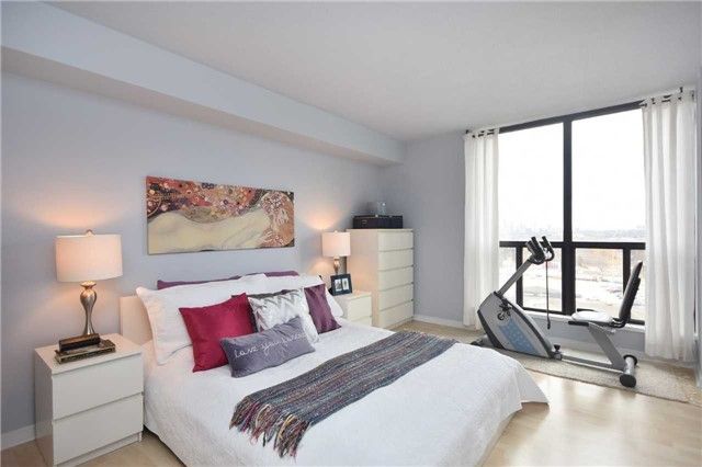 909 - 1155 Bough Beeches Blvd, Mississauga, L4W4N2 | Image 2