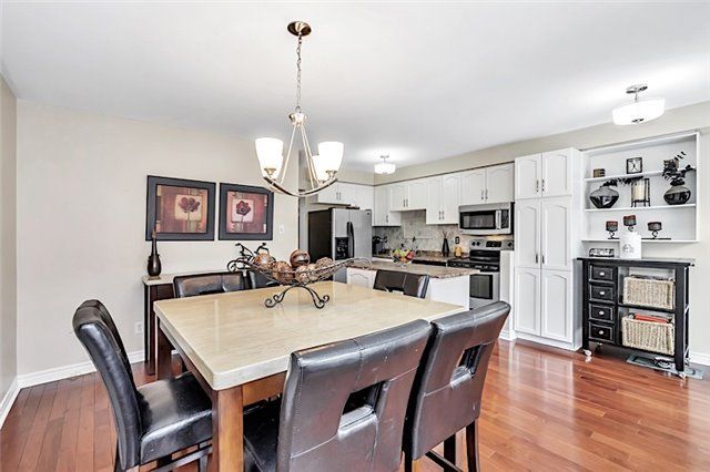 3987 Discovery Crt, Mississauga, L5N7H8 | Image 3