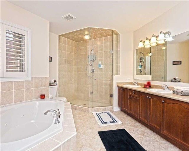 470 Father Tobin Rd, Brampton, L6R 0S6 | Image 2