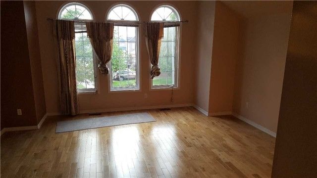 27 Feathertop Lane, Brampton, L6R1W9 | Image 2