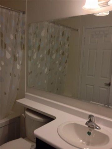 12 - 1025 Nadalin Hts, Milton, L9T8R3 | Image 2