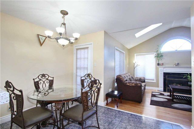 135 Cordgrass Cres, Brampton, L6R1Z8 | Image 2