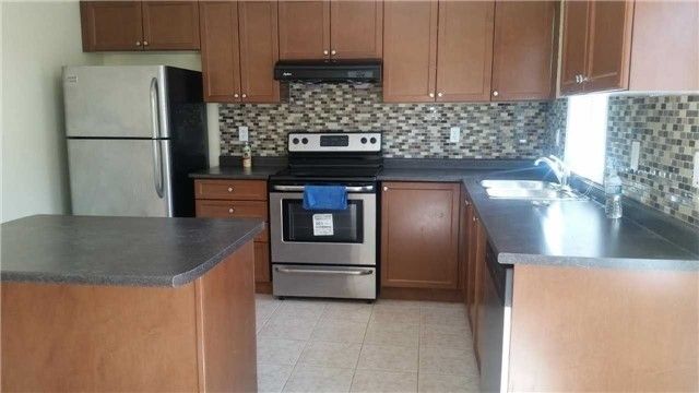 59 Betterton Cres, Brampton, L7A0S6 | Image 3