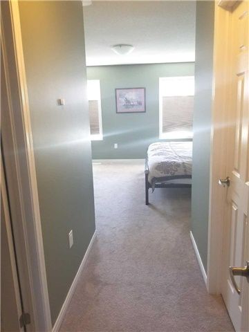 82 Upper Canada Crt, Halton Hills, L7G 0L2 | Image 2