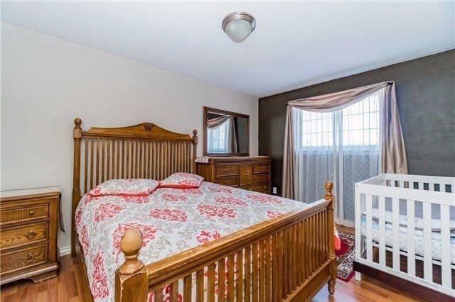 6387 Chaumont Cres, Mississauga, L5N2M7 | Image 2