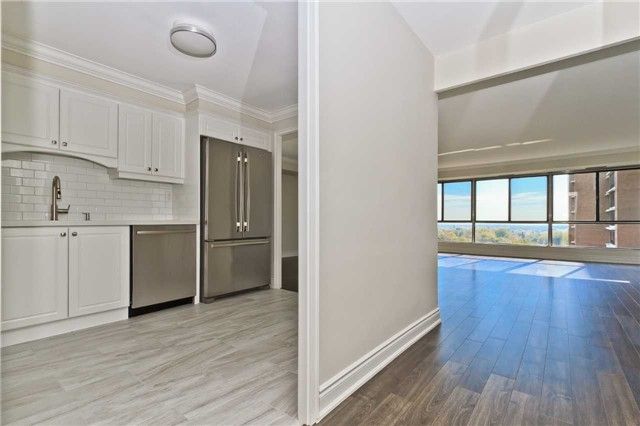 1410 - 1400 Dixie Rd, Mississauga, L5E3E1 | Image 2