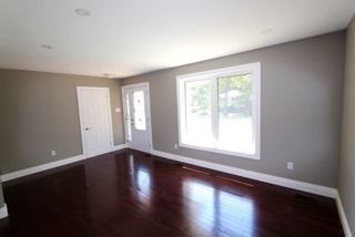 15 Pioneer Dr, Mississauga, L5M1G8 | Image 3