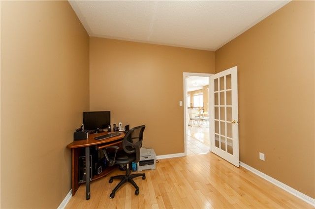 7 Bettey Rd, Brampton, L6P1S9 | Image 3