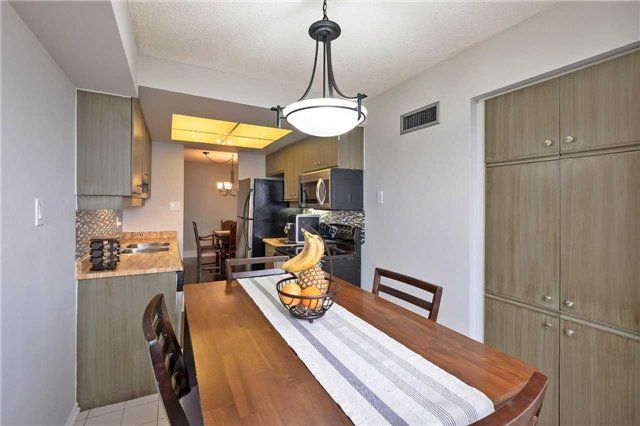 1101 - 100 County Court Blvd, Brampton, L6X 3X1 | Image 3