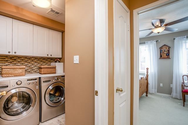 40 Chester St, Oakville, L6H6G8 | Image 3