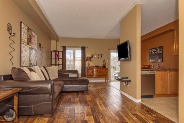 118 Niagara Tr, Halton Hills, L7G0A8 | Image 3