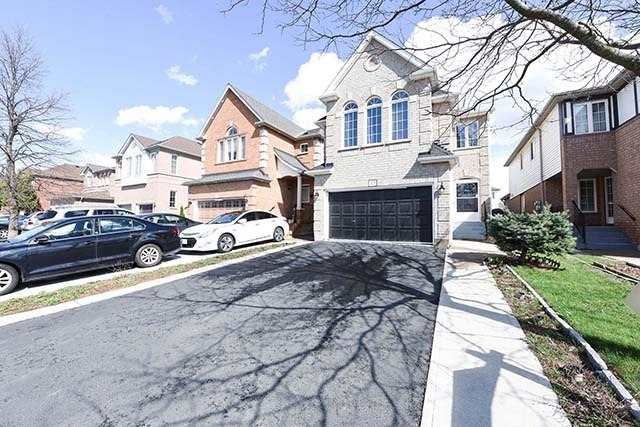 27 Feathertop Lane, Brampton, L6R1W9 | Image 2