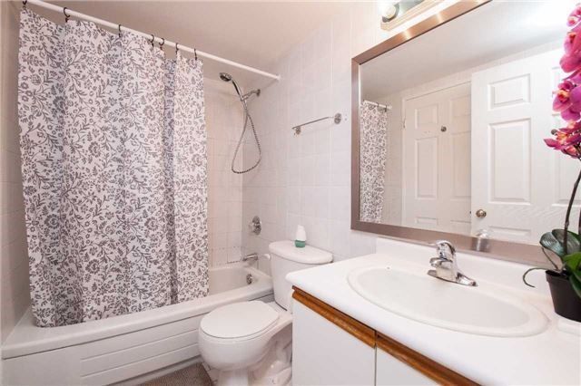 1011 - 250 Webb Dr, Mississauga, L5B3Z4 | Image 3