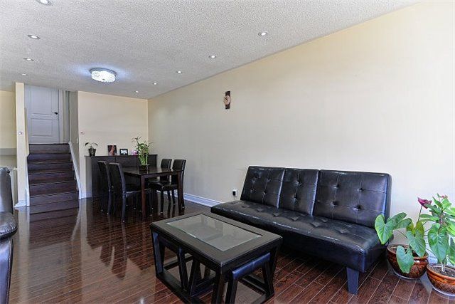 65 Newstead Cres, Brampton, L6V2A8 | Image 3