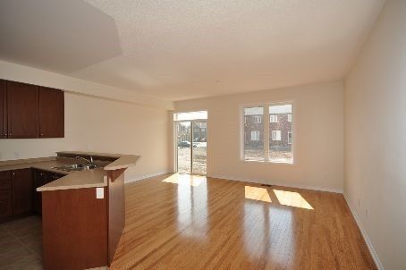 40 - 651 Farmstead Dr, Milton, L9T7W2 | Image 2