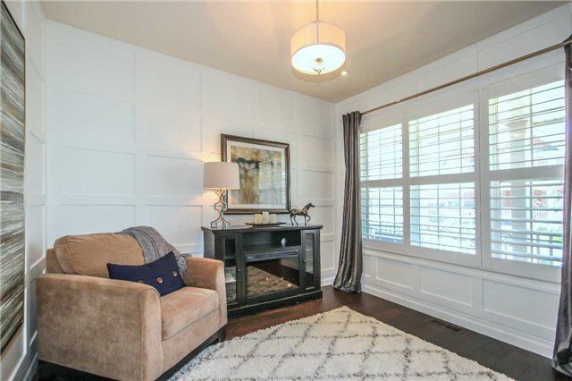 1211 Winter Cres, Milton, L9T6V8 | Image 2