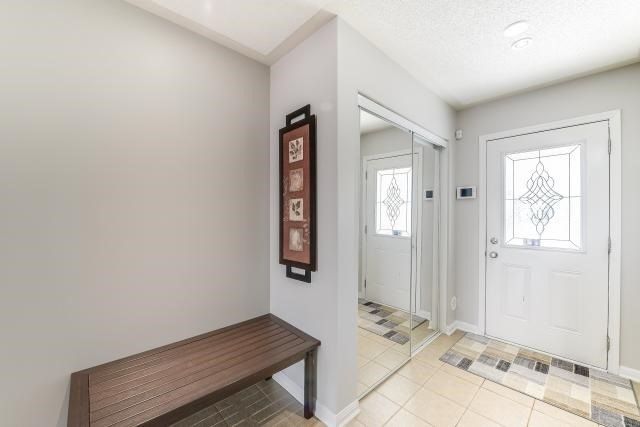 92 Lathbury St, Brampton, L7A0R8 | Image 3