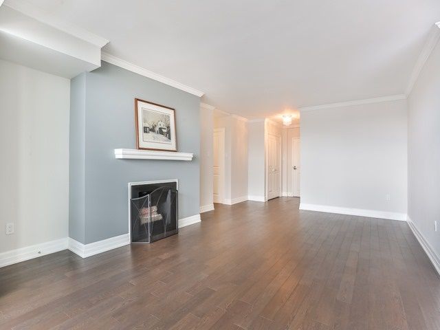 1607 - 1359 White Oaks Blvd, Oakville, L6H2R8 | Image 3