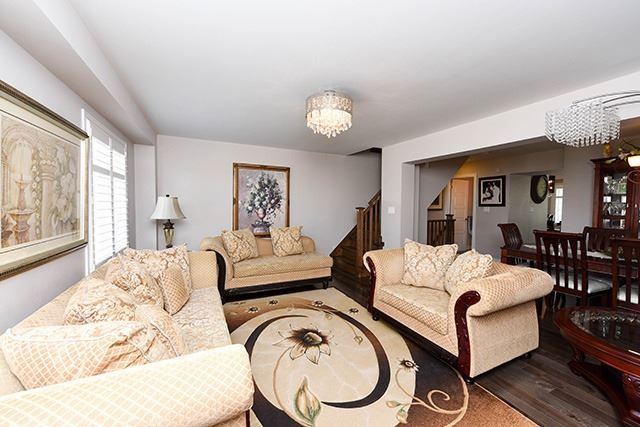40 Donomore Dr, Brampton, L7A0S7 | Image 2