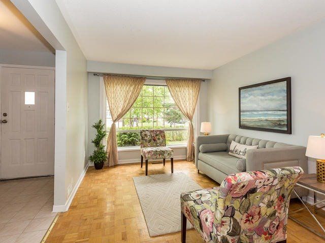 3867 Teeswater Rd, Mississauga, L4T3L2 | Image 2