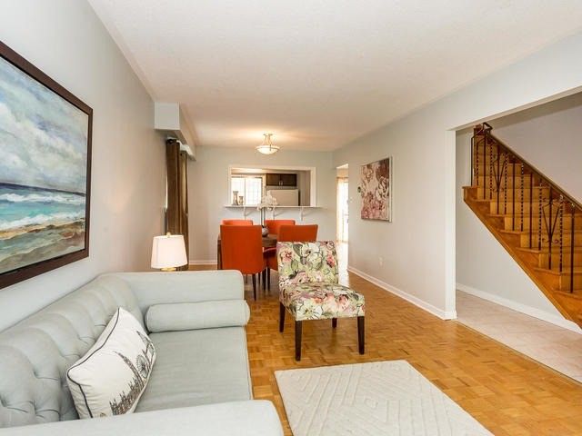 3867 Teeswater Rd, Mississauga, L4T3L2 | Image 3