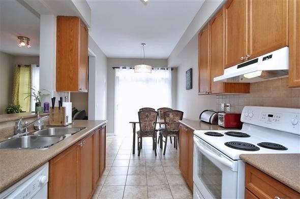 3886 Skyview St, Mississauga, L5M8A4 | Image 3