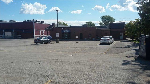 2 - 2405 Fairview St, Burlington, L7R2E3 | Image 2