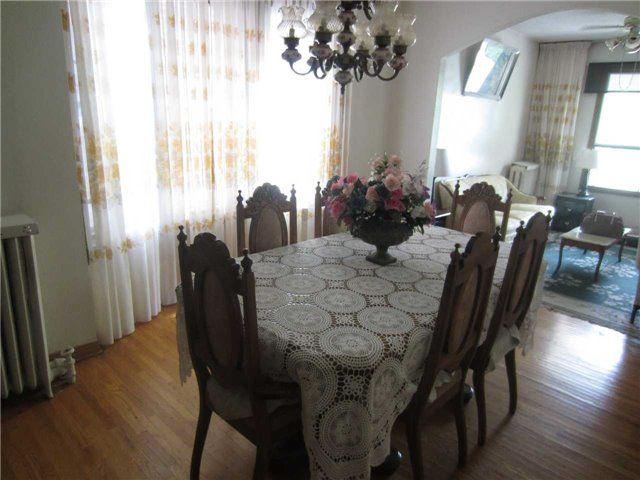 43 Mcfarland Ave, Toronto, M6H 3N1 | Image 3