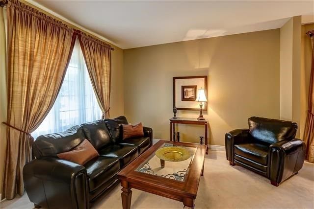 45 Treeline Blvd, Brampton, L6P1E4 | Image 3