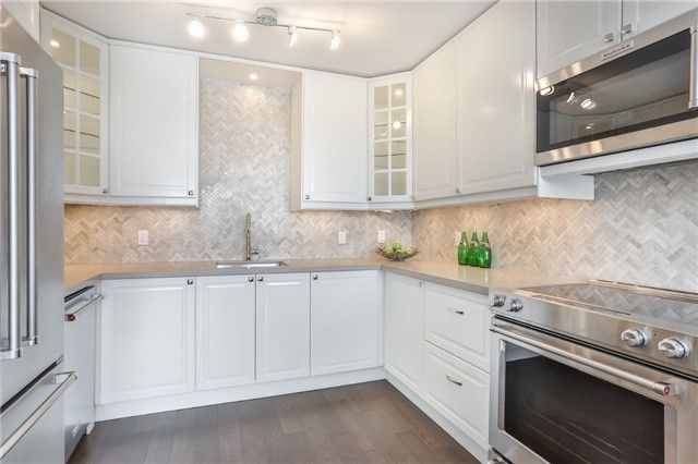 1607 - 1359 White Oaks Blvd, Oakville, L6H2R8 | Image 2