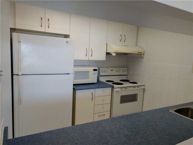 1011 - 250 Webb Dr, Mississauga, L5B3Z4 | Image 2