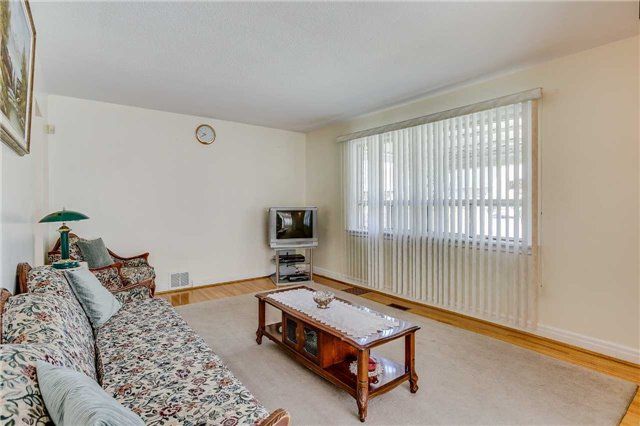 61 Calvington Dr, Toronto, M3M2L9 | Image 3