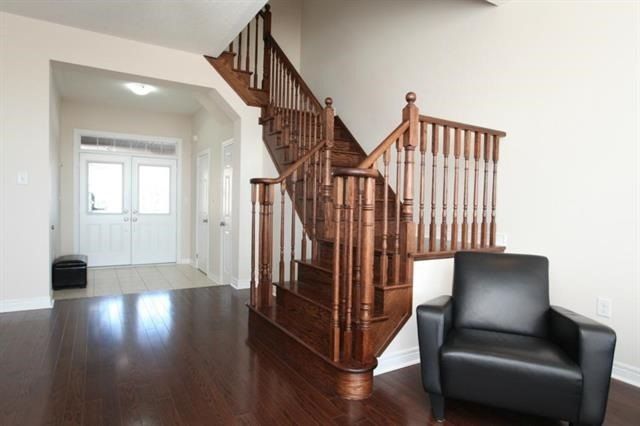 19 - 2019 Trawden Way, Oakville, L6M0M3 | Image 3