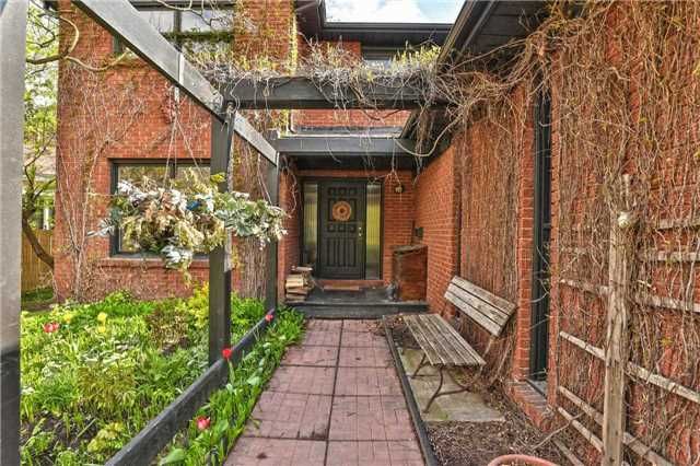 511 Coleen Dr, Oakville, L6J6A4 | Image 3